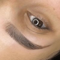 perfilado de cejas con cera en providencia